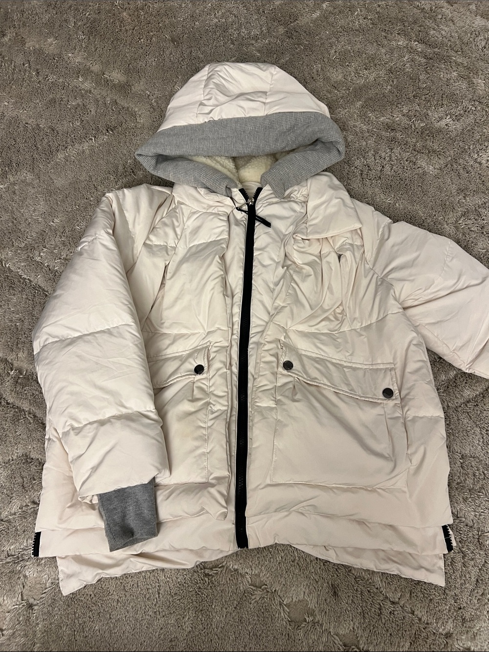 Light Cream Hooded Puffer Jacket